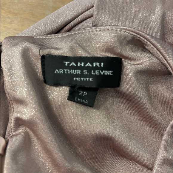 Tahari Nude Shimmer Fitted Boatneck 3/4 Sleeve Twist Waist Cocktail Dress, 2P - Picture 5 of 10